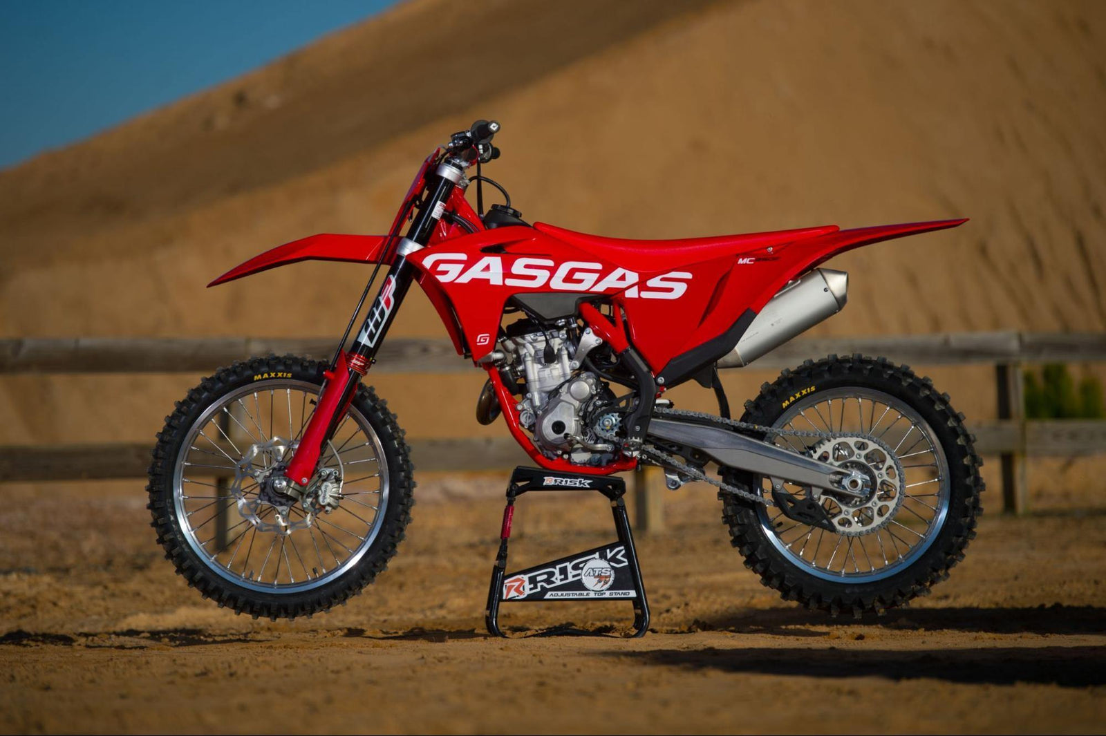 How Much Does It Cost To Fix A Fork Seal? - Risk Racing