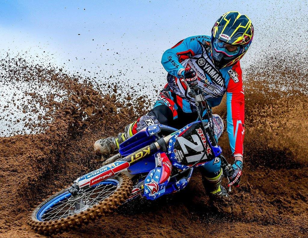 How to Change Handlebar Grips on a Dirt Bike: 2 Methods, Step by Step - Risk Racing