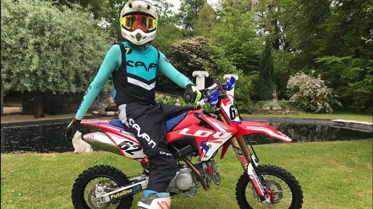 What is the Difference Between a Pit Bike and a Dirt Bike? - Risk Racing